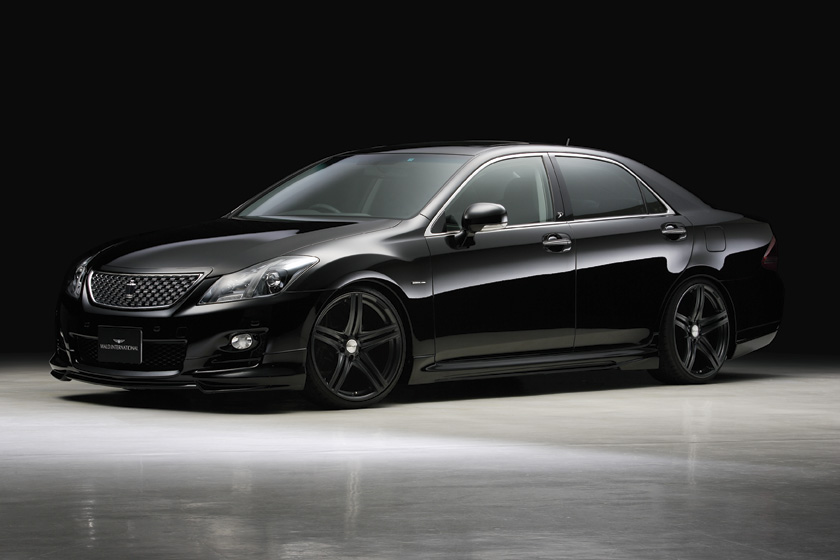 Аэродинамический обвес WALD для Toyota Crown (S200)